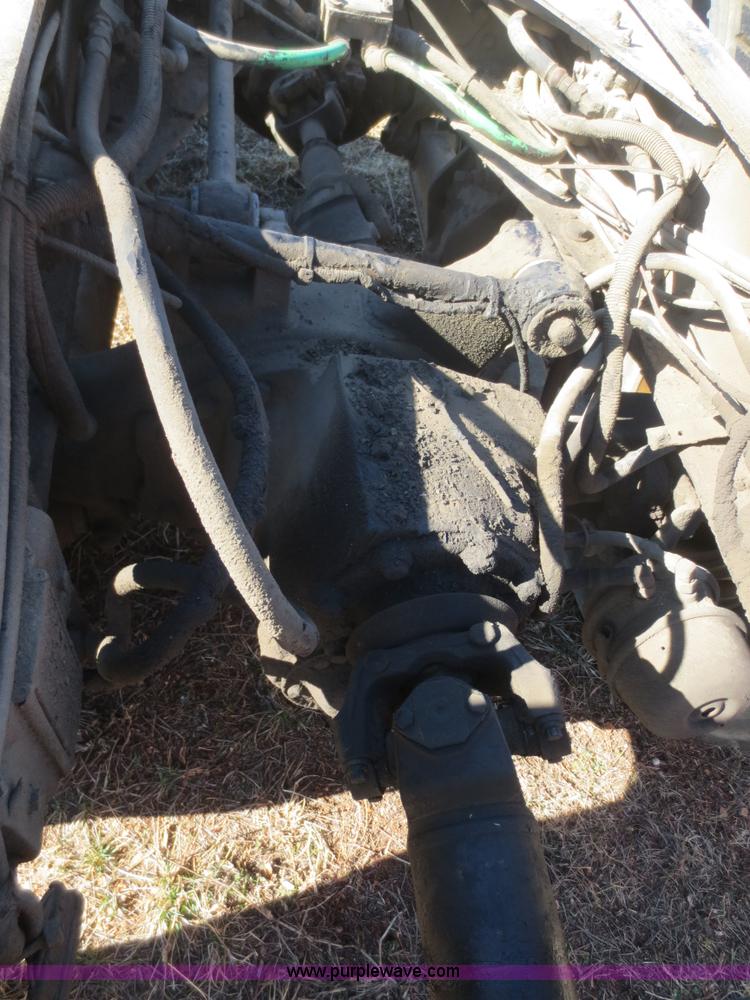 image for item F6829 2000 Sterling L9500 cab and chassis