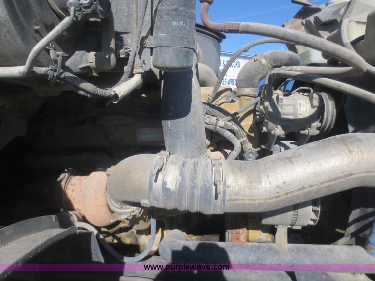 image for item F6829 2000 Sterling L9500 cab and chassis