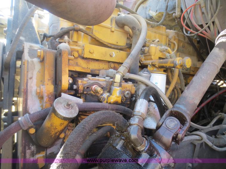 image for item F6829 2000 Sterling L9500 cab and chassis