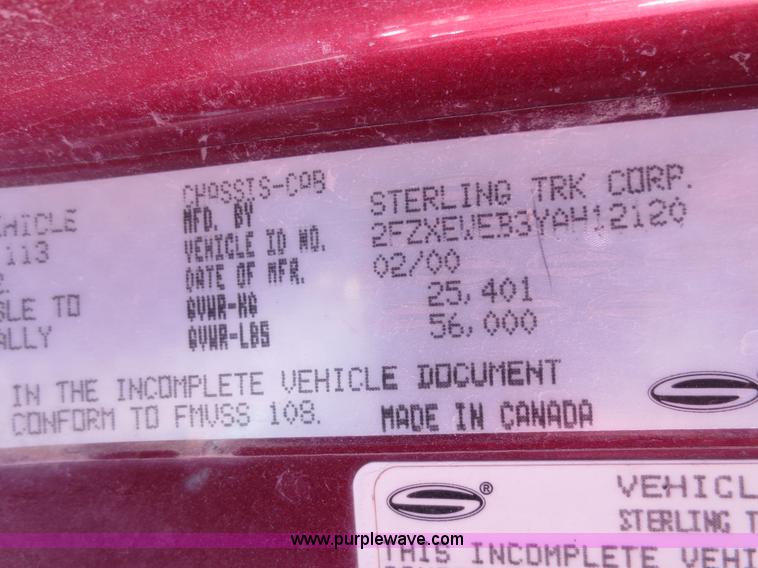 image for item F6829 2000 Sterling L9500 cab and chassis