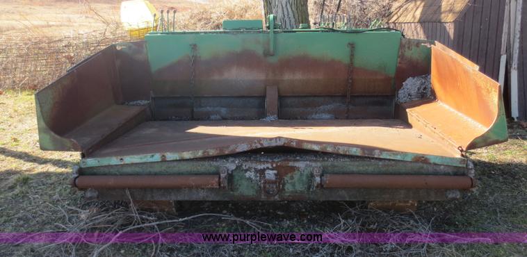 image for item F6831 Neal DM450 paver