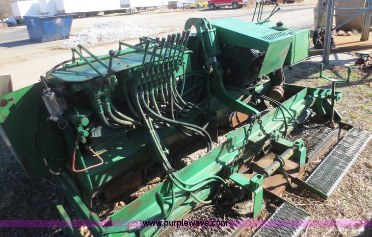 image for item F6831 Neal DM450 paver