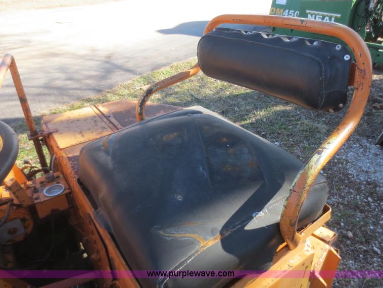 image for item F6832 CH&E 933 tandem roller