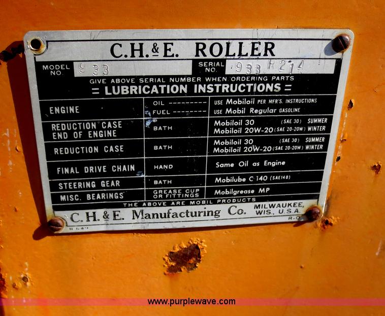 image for item F6832 CH&E 933 tandem roller