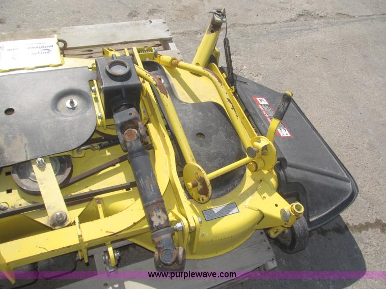 image for item F7281 John Deere 4000 commercial mid-mount belly mower deck
