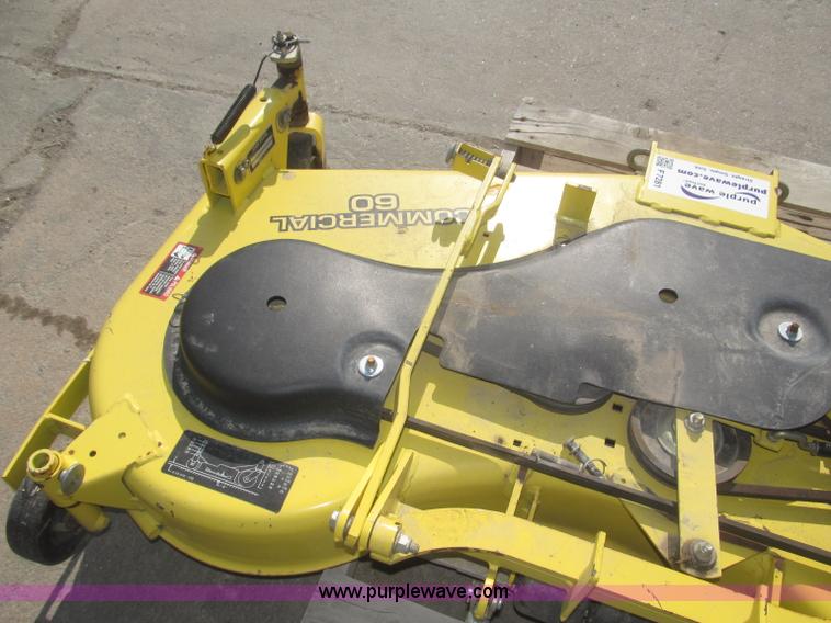 image for item F7281 John Deere 4000 commercial mid-mount belly mower deck