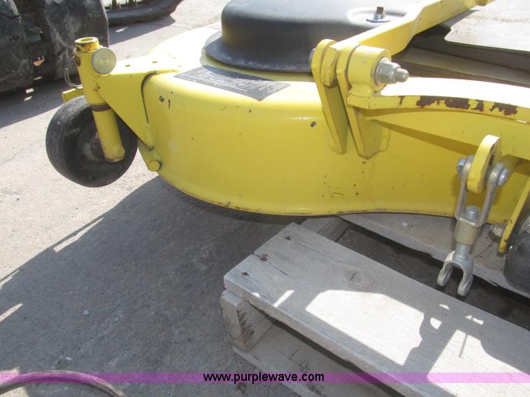 image for item F7281 John Deere 4000 commercial mid-mount belly mower deck