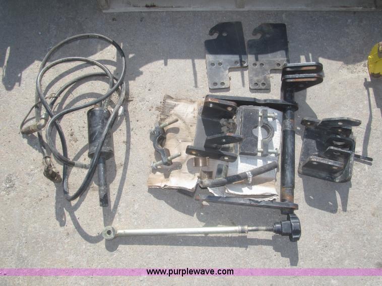 image for item F7281 John Deere 4000 commercial mid-mount belly mower deck