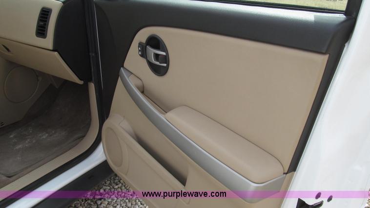 image for item G2304 2005 Chevrolet Equinox LT SUV