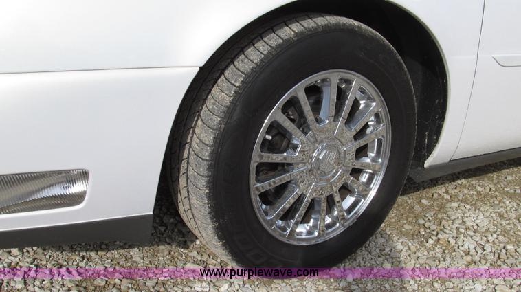 image for item G2305 2004 Cadillac DeVille DHS