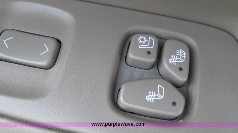 image for item G2305 2004 Cadillac DeVille DHS