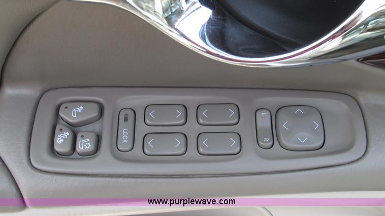 image for item G2305 2004 Cadillac DeVille DHS