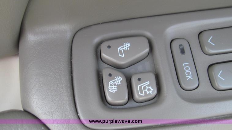 image for item G2305 2004 Cadillac DeVille DHS