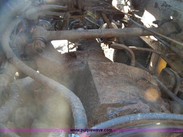 image for item G9350 1998 Freightliner FLD semi truck