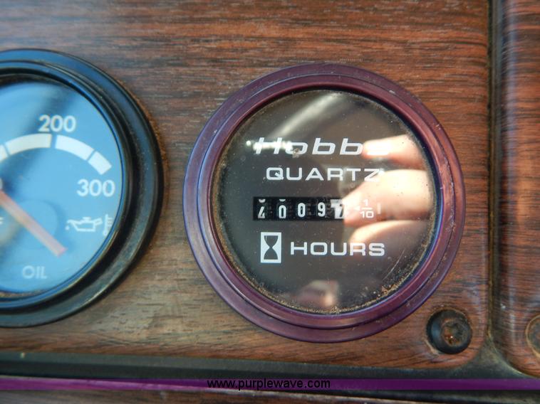 image for item G9350 1998 Freightliner FLD semi truck