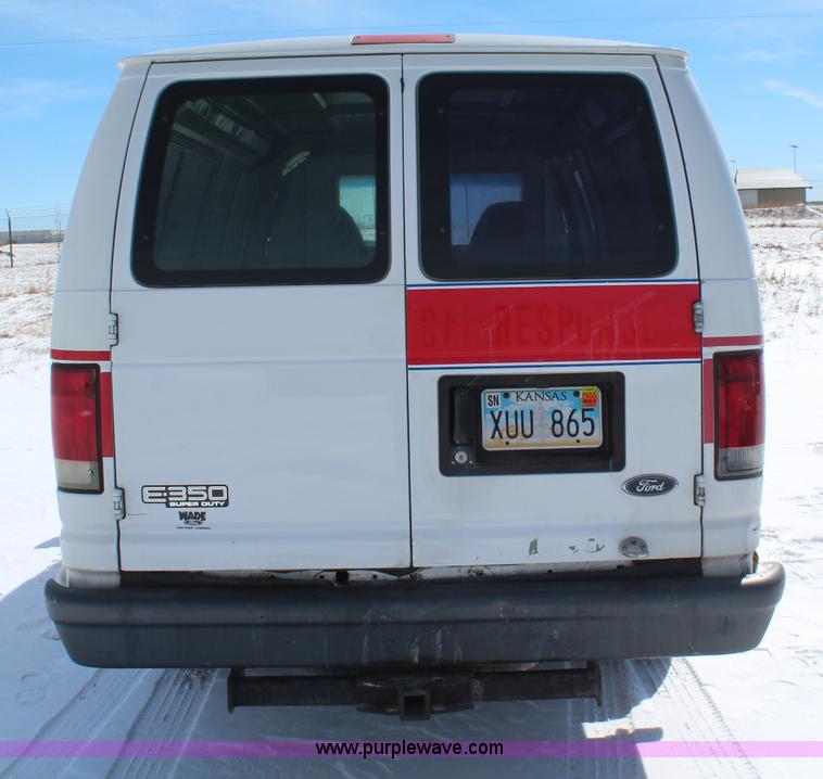 image for item H1460 2004 Ford E350 Super Duty Extended service van
