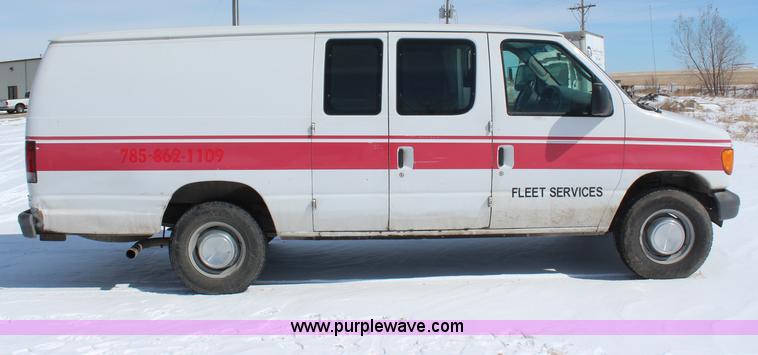 image for item H1460 2004 Ford E350 Super Duty Extended service van
