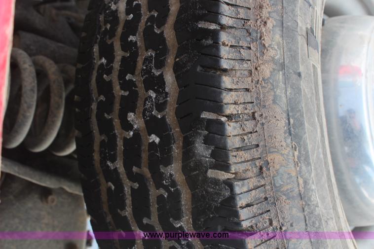 image for item H1460 2004 Ford E350 Super Duty Extended service van