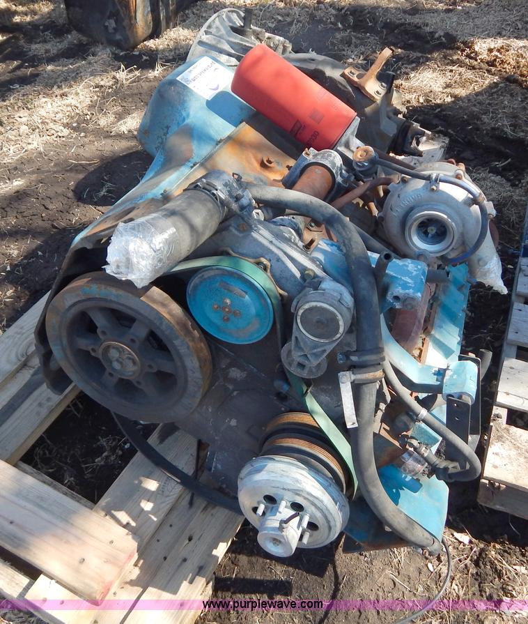 image for item I1111 International DT466 diesel engine