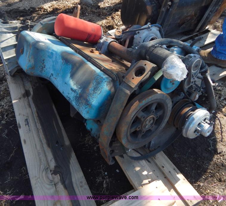 image for item I1111 International DT466 diesel engine