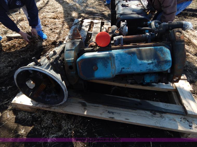 image for item I1111 International DT466 diesel engine