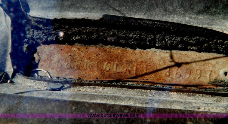 image for item I1114 1985 Chevrolet Suburban SUV