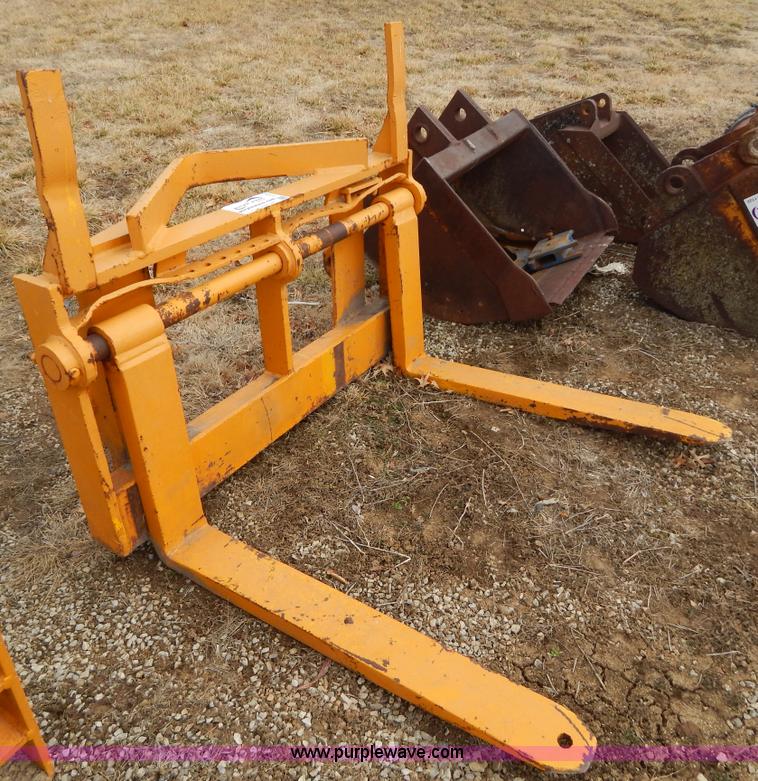 image for item I1124 Fork attachment for loader