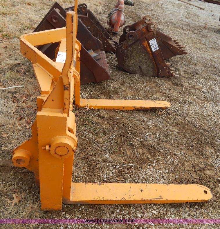 image for item I1124 Fork attachment for loader