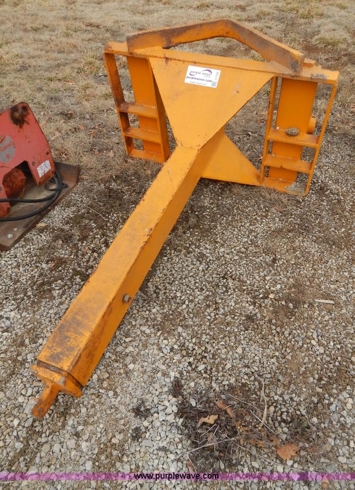 image for item I1125 Extendable lifting boom for loader