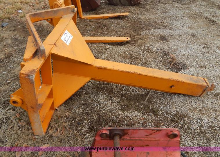 image for item I1125 Extendable lifting boom for loader