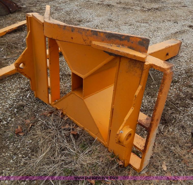 image for item I1125 Extendable lifting boom for loader
