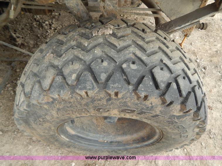 image for item I1128 Kubota RTV1100 utility vehicle