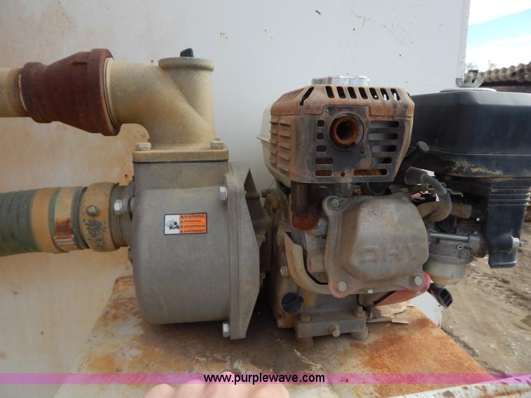 image for item I1129 1984 International C09670 water truck