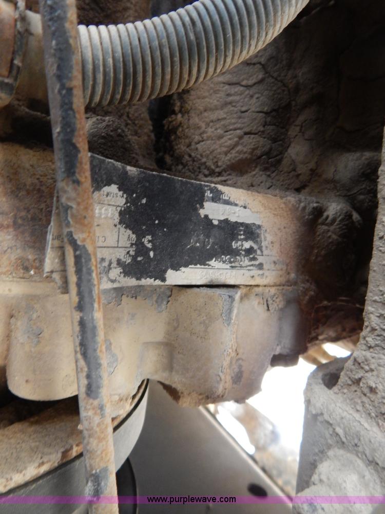 image for item I1129 1984 International C09670 water truck