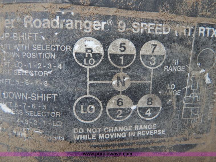 image for item I1129 1984 International C09670 water truck