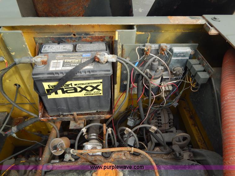 image for item I1136 1985 PSI tug cart