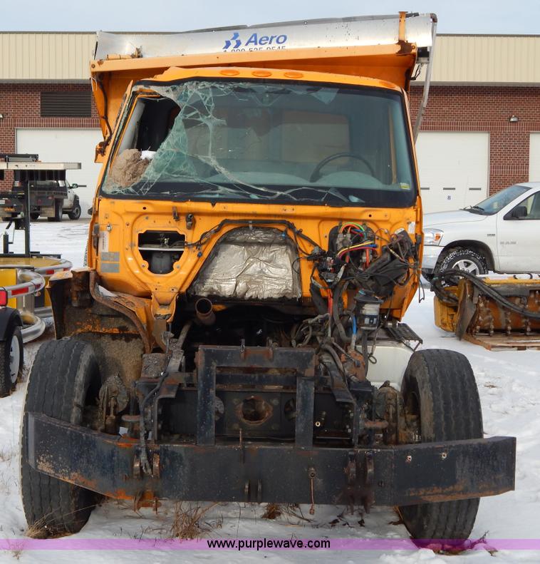 image for item I1205 2007 International 7400 dump truck