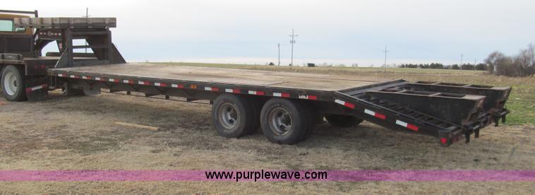 image for item I7159 2010 PJ gooseneck trailer