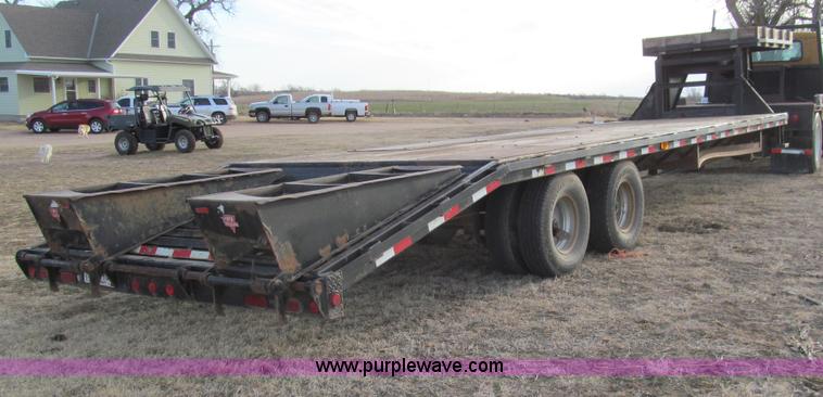 image for item I7159 2010 PJ gooseneck trailer