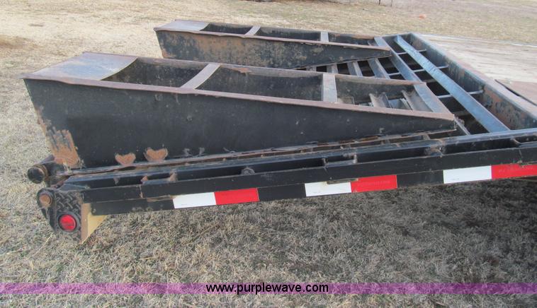 image for item I7159 2010 PJ gooseneck trailer