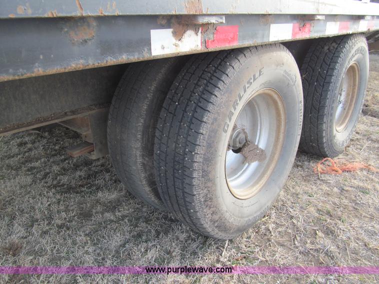 image for item I7159 2010 PJ gooseneck trailer