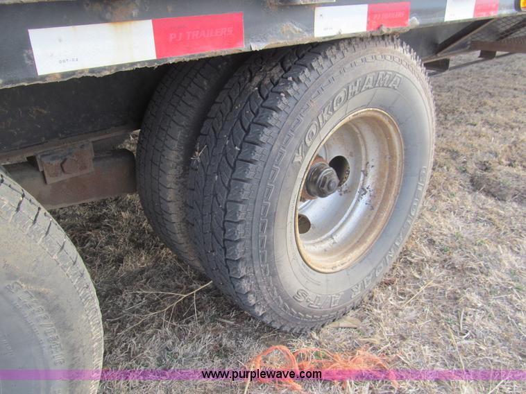 image for item I7159 2010 PJ gooseneck trailer
