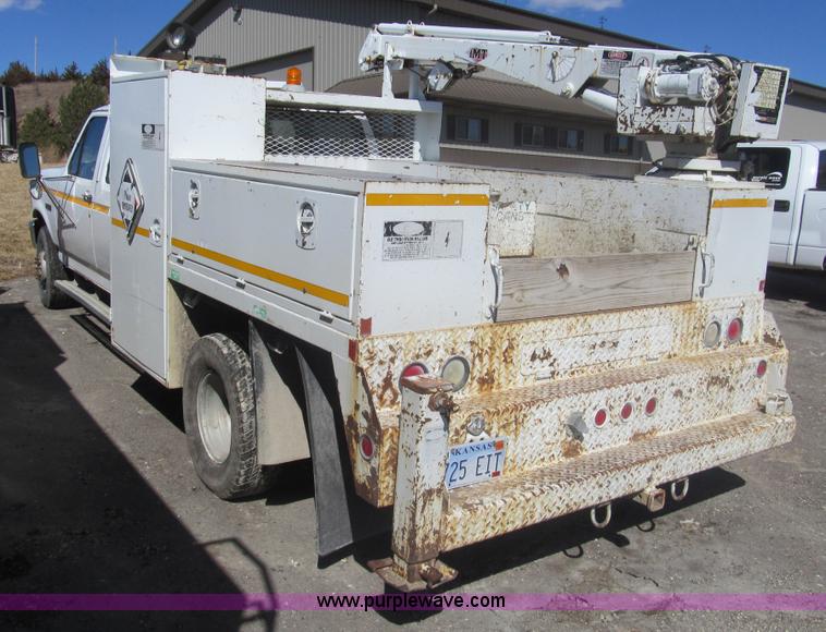 image for item I7212 1993 Ford F450 Super Duty crane truck