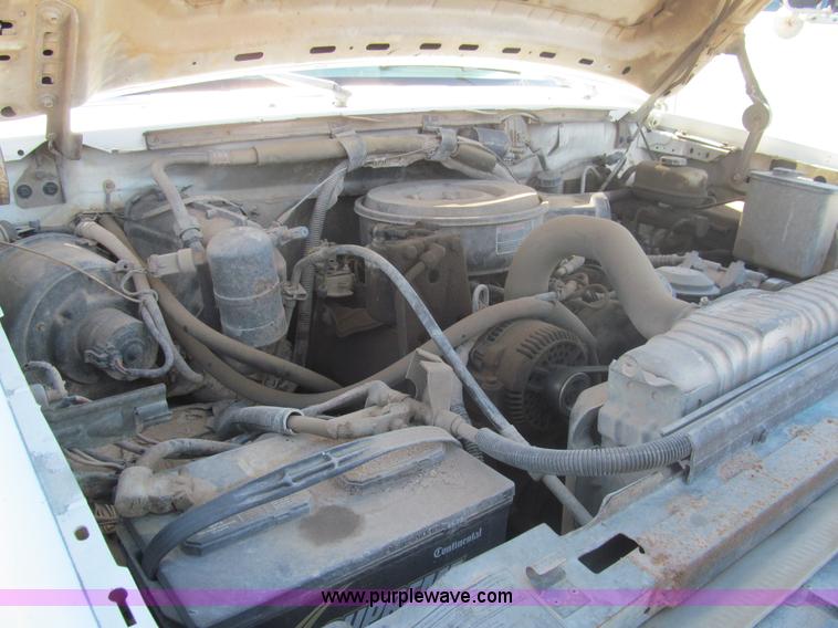 image for item I7212 1993 Ford F450 Super Duty crane truck