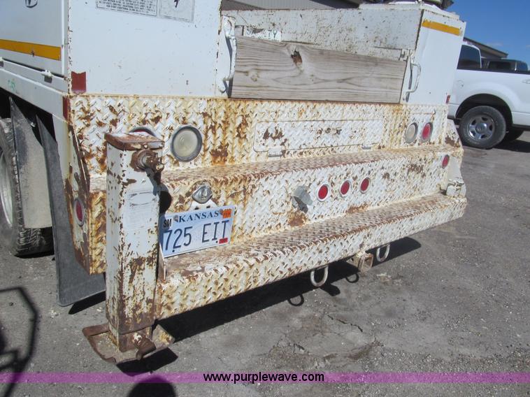 image for item I7212 1993 Ford F450 Super Duty crane truck