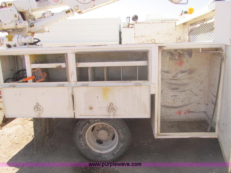 image for item I7212 1993 Ford F450 Super Duty crane truck