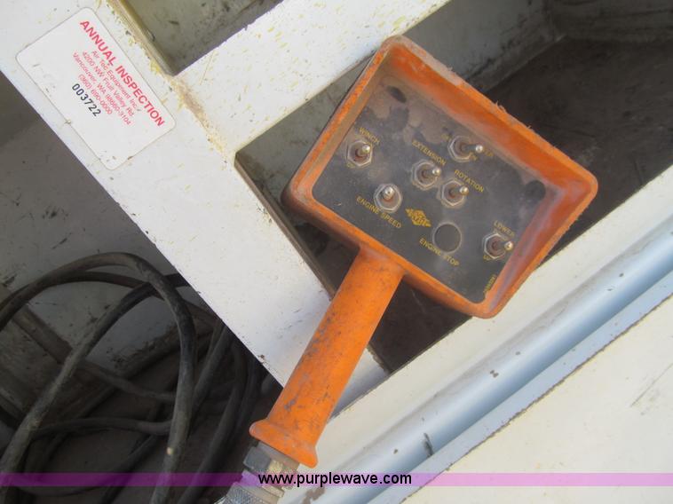 image for item I7212 1993 Ford F450 Super Duty crane truck