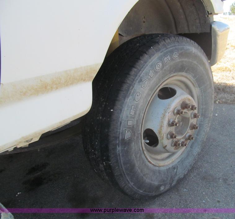 image for item I7212 1993 Ford F450 Super Duty crane truck