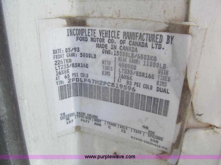 image for item I7212 1993 Ford F450 Super Duty crane truck