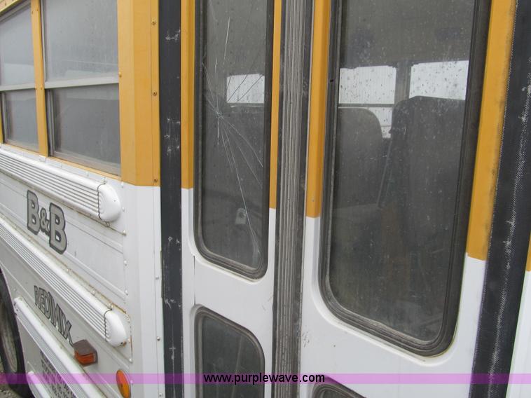 image for item I7235 1988 GMC G3500 Vandura school bus